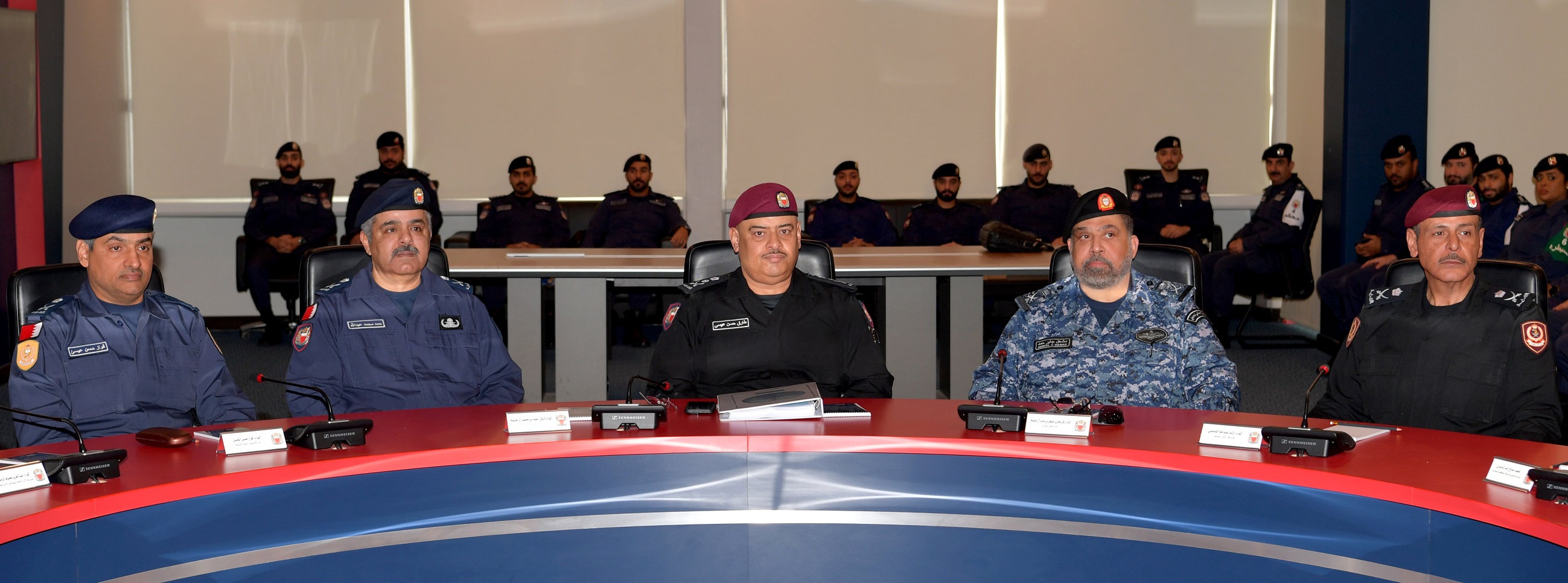 خلال افتتاحه للتمرين البحري المشترك (الحارس اليقظ 12) ... رئيس الأمن العام : استمرار تطوير الكوادر والقدرات بما يهدف إلى تعزيز الأمن والسلامة البحرية<